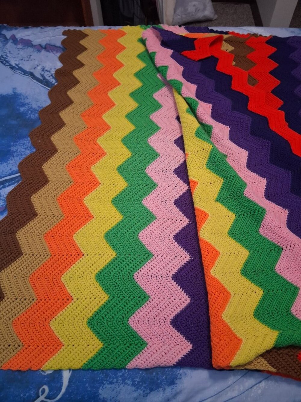 Vintage MCM 1970s Rainbow ZigZag Chevron Afghan Granny Core Blanket Throw 78X45"